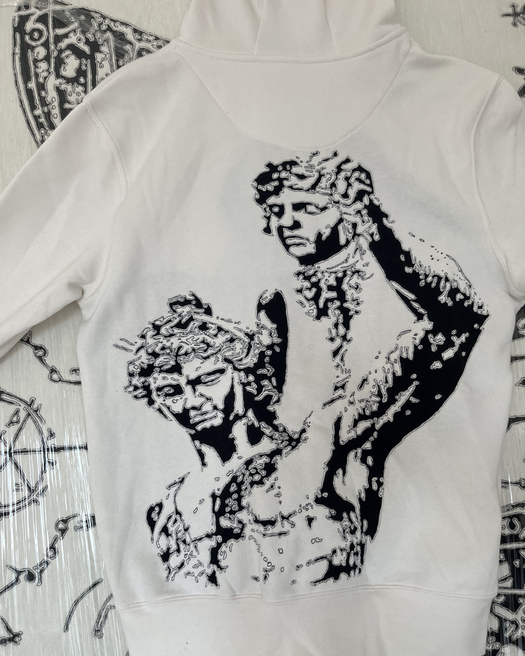 PERSEO CON LA TESTA DI MEDUSA / Textile Work